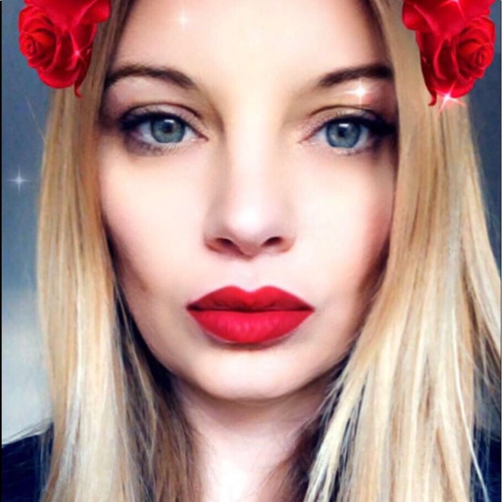 Meet your Posher, Candice